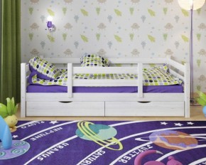 Детская кровать из массива березы Соня-5 (Белый/Лак) в Ишиме - ishim.ok-mebel.com | фото 1